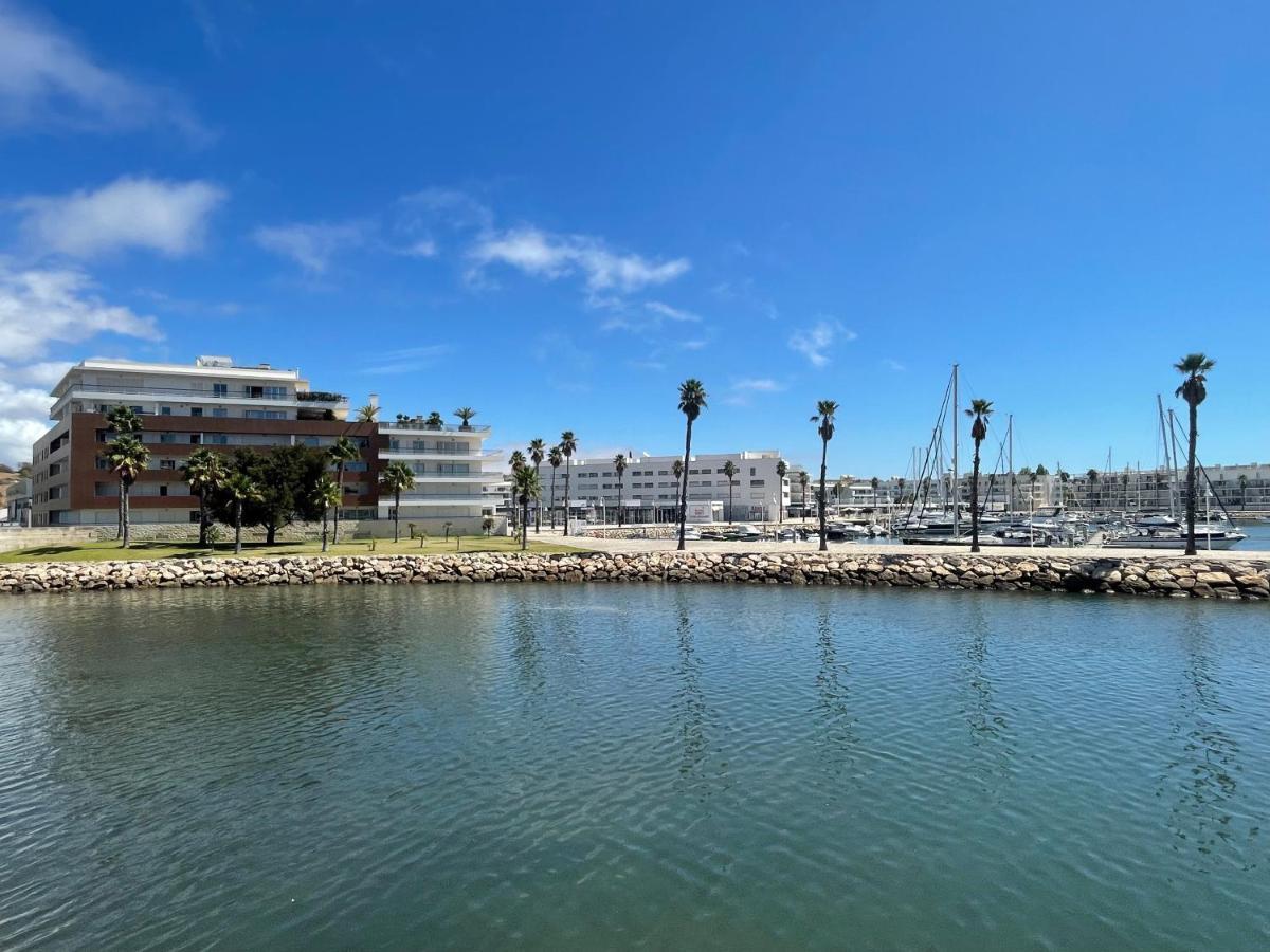 Marina Ii, Junto à água Da Premiada Marina De *