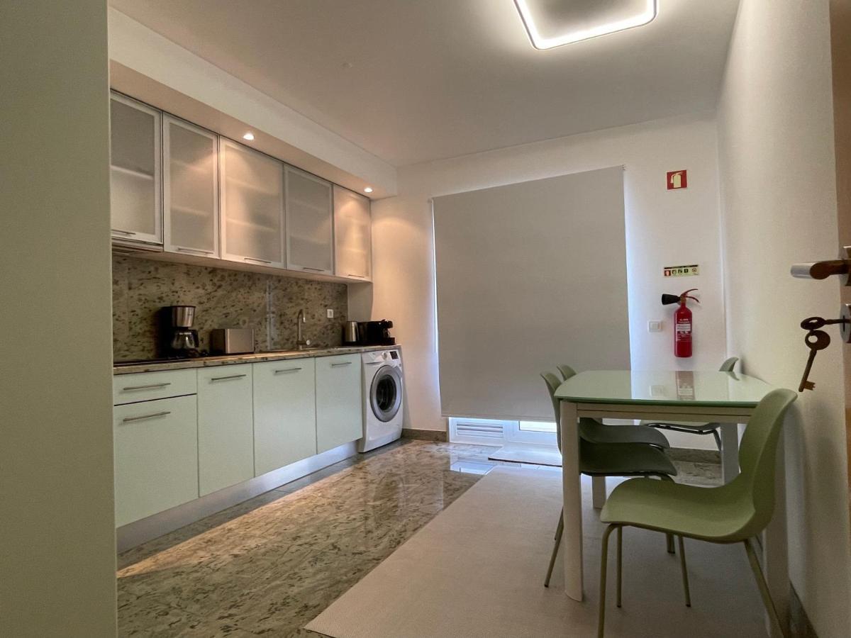Apartment Marina Ii, Junto A Agua Da Premiada Marina De Lagos