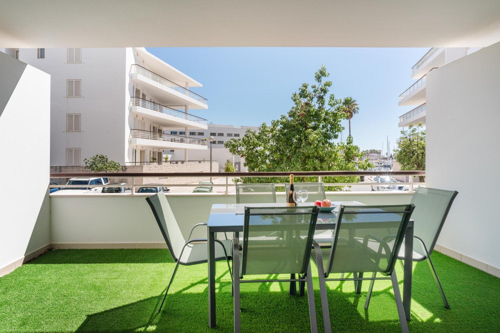 Marina Ii, Junto à água Da Premiada Marina De Apartamento *