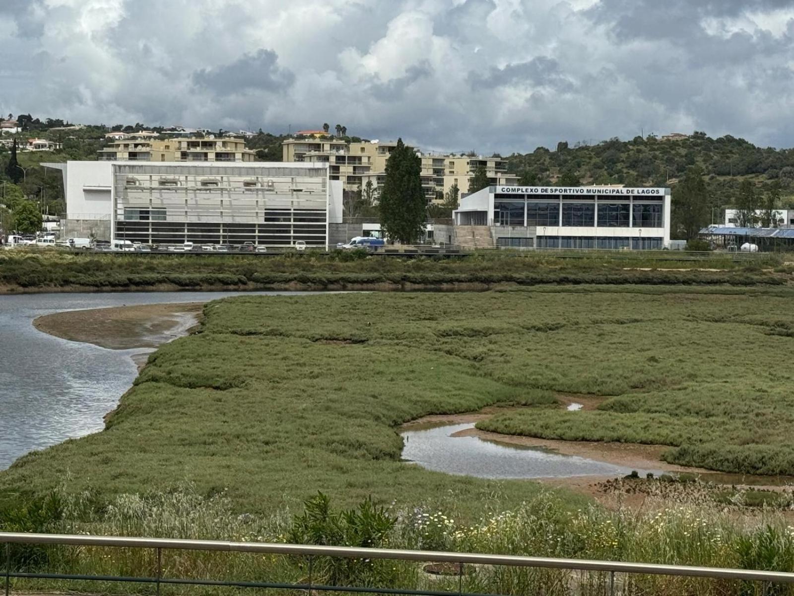 Marina Ii, Junto à água Da Premiada Marina De Apartamento *
