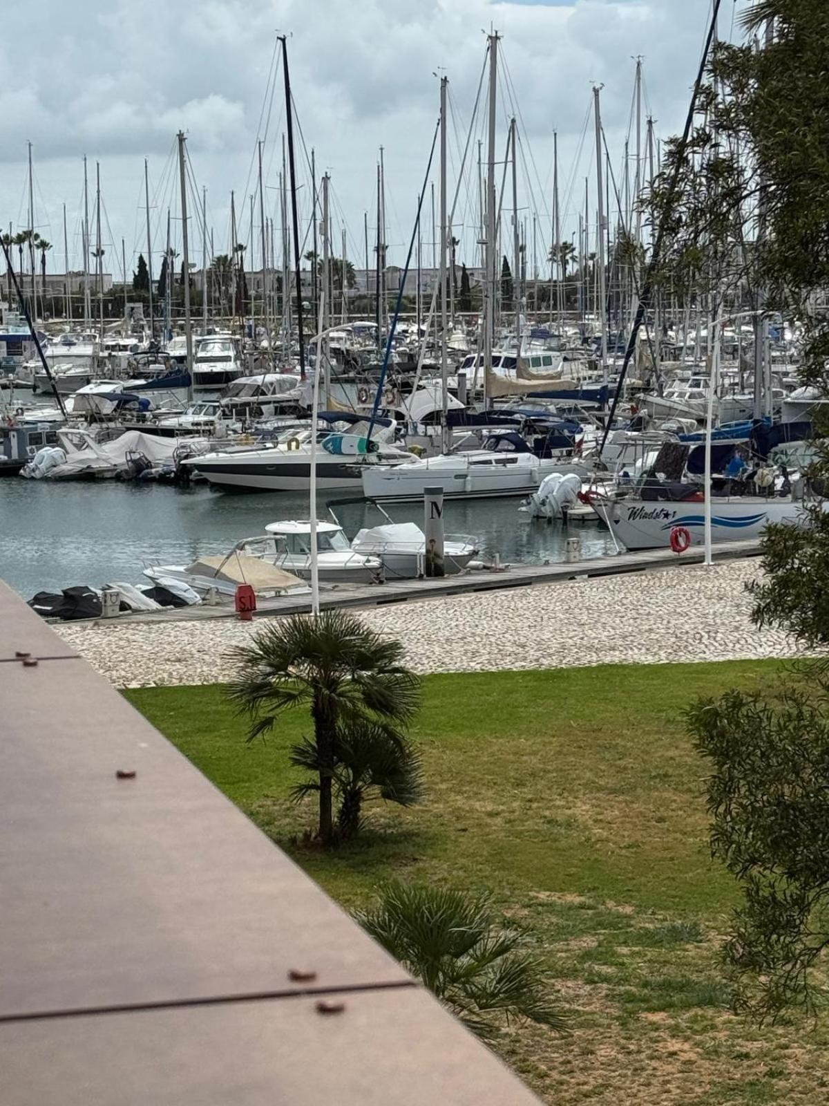 Apartamento Marina Ii, Junto à água Da Premiada Marina De *