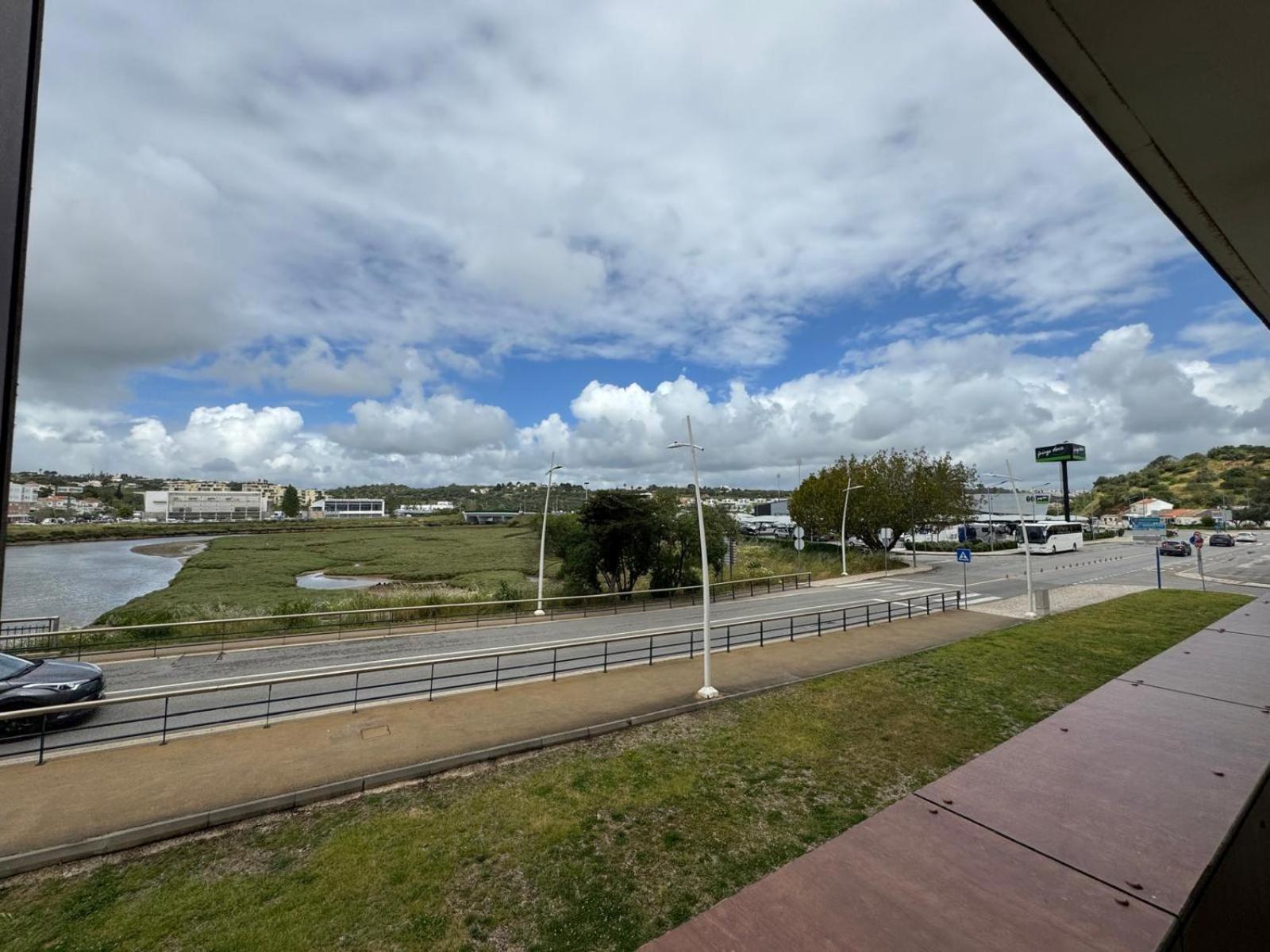 Marina Ii, Junto à água Da Premiada Marina De Lagos